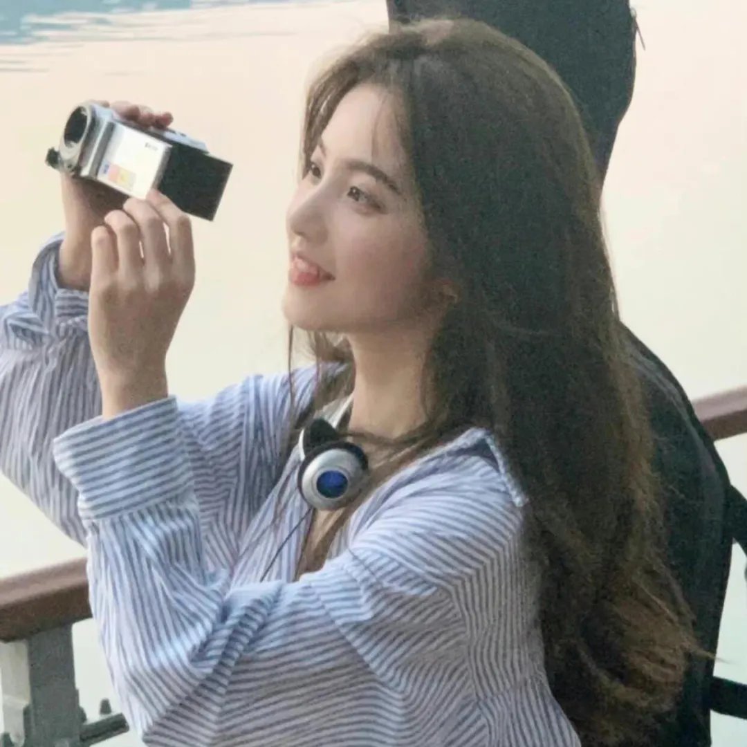 巨蛇闯女校