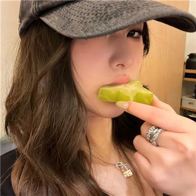 厄尔自助餐厅的女子天团